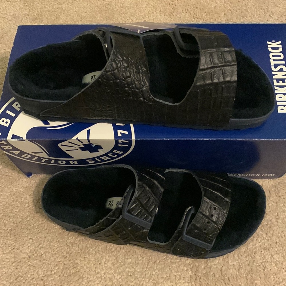 Birkenstock’s Arizona BS Croco Navy